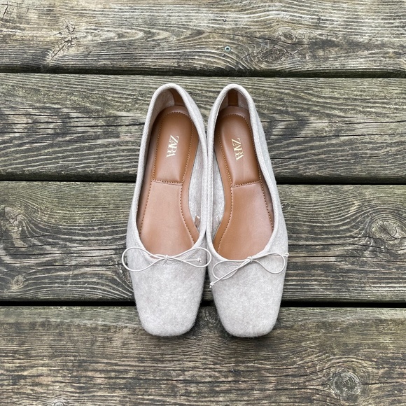 Shoes: Zara Oatmeal Square Toe Felt Ballet Flats with Bow - Picture 1 of 7
